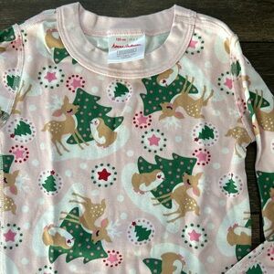 EUC Hannah Andersson size 6-7 holiday Jammie’s